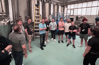 Liverpool: Brauerei-Bustour mit 12 Bieren und Pizza