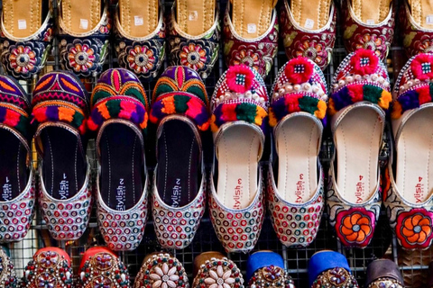 Dubai: Premium Old Town, Street Food, Souks & Boat Ride Tour Private tour with transfers