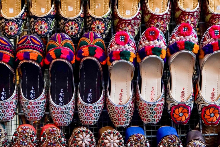 Dubai: Premium Old Town, Street Food, Souks & Boat Ride Tour Private tour with transfers