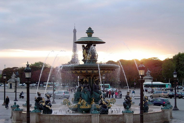 Paryż: Wycieczka piesza po mieście i rejs po Sekwanie