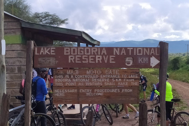 Nairobi: Lake Bogoria Flamingos Day Trip with Hotel Pickup