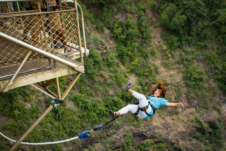 Puenting en el puente de las cataratas Victoria