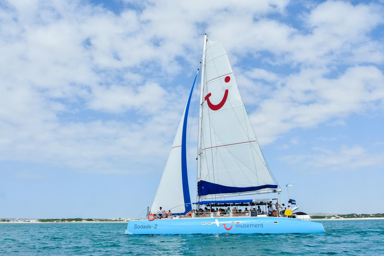 Boa Vista Catamaran Tour: All Inclusive Bay CruiseAdults Only - Boa Vista Catamaran Tour: All Inclusive