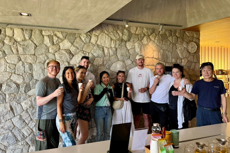 Chiang Rai:Guided Highlights Full-Day Tour-FREE LUNCH BUFFET Experience the Wonders of Chiang Rai with Free Thai Buffet