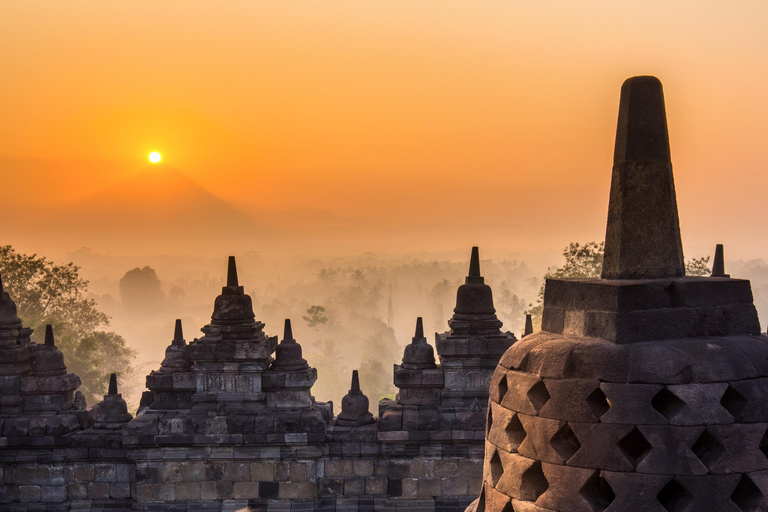 Yogyakarta: Borobudur Sunrise Tour with Breakfast Shared tour VIP Sunrise Borobudur