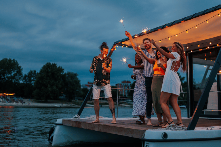 Aqaba: Celebra um momento especial num barco privado, mar vermelho