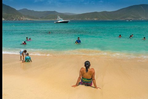 Park Tayrona: Wycieczka grupowa na plażę Crystal Beach