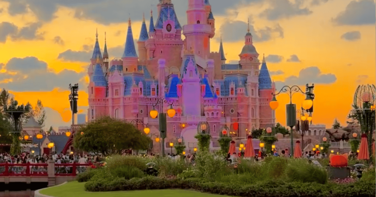 ディズニーピン　アトラクション　上海ディズニーランド　エッフェル塔 148.jpg