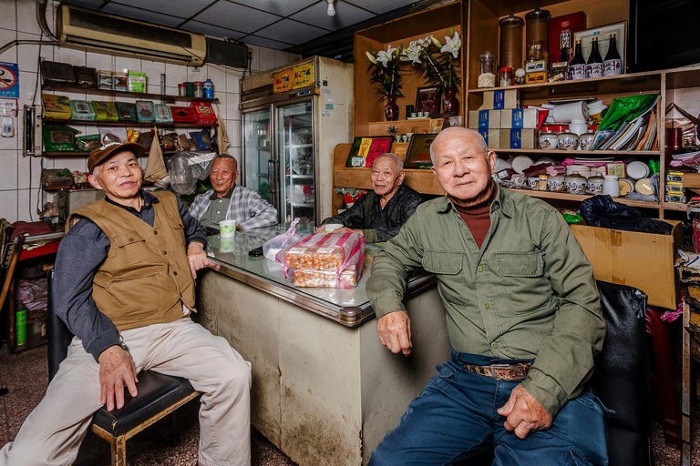 Taipei Tastes Food Tour with 12+ Tastings