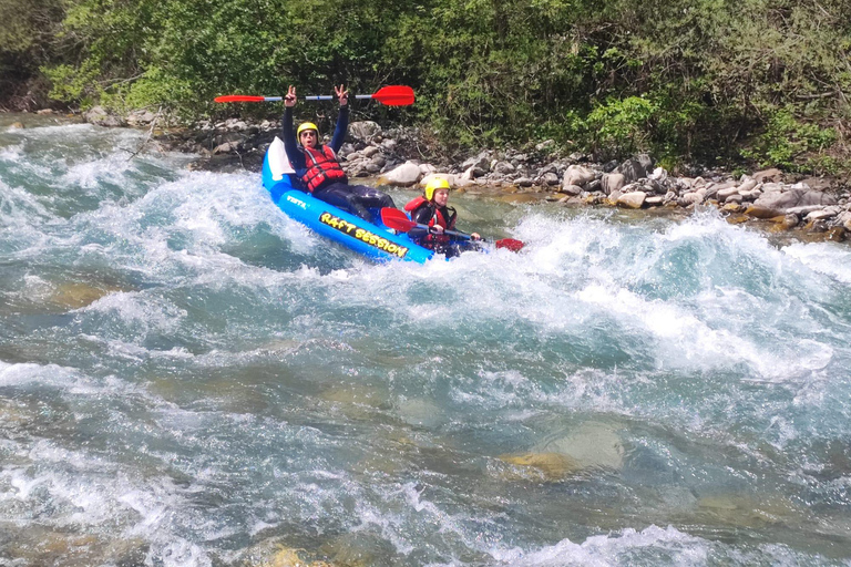 Verdon: Canoe Raft in the Gorges Canoe rafting in the Verdon Gorges