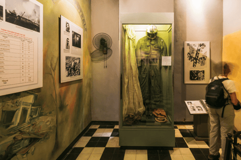 Hanoi: Military History Museum, Hoa Lo Prison & Gardens Tour Small Group: All-In-One Tour: Highlights & Train Street