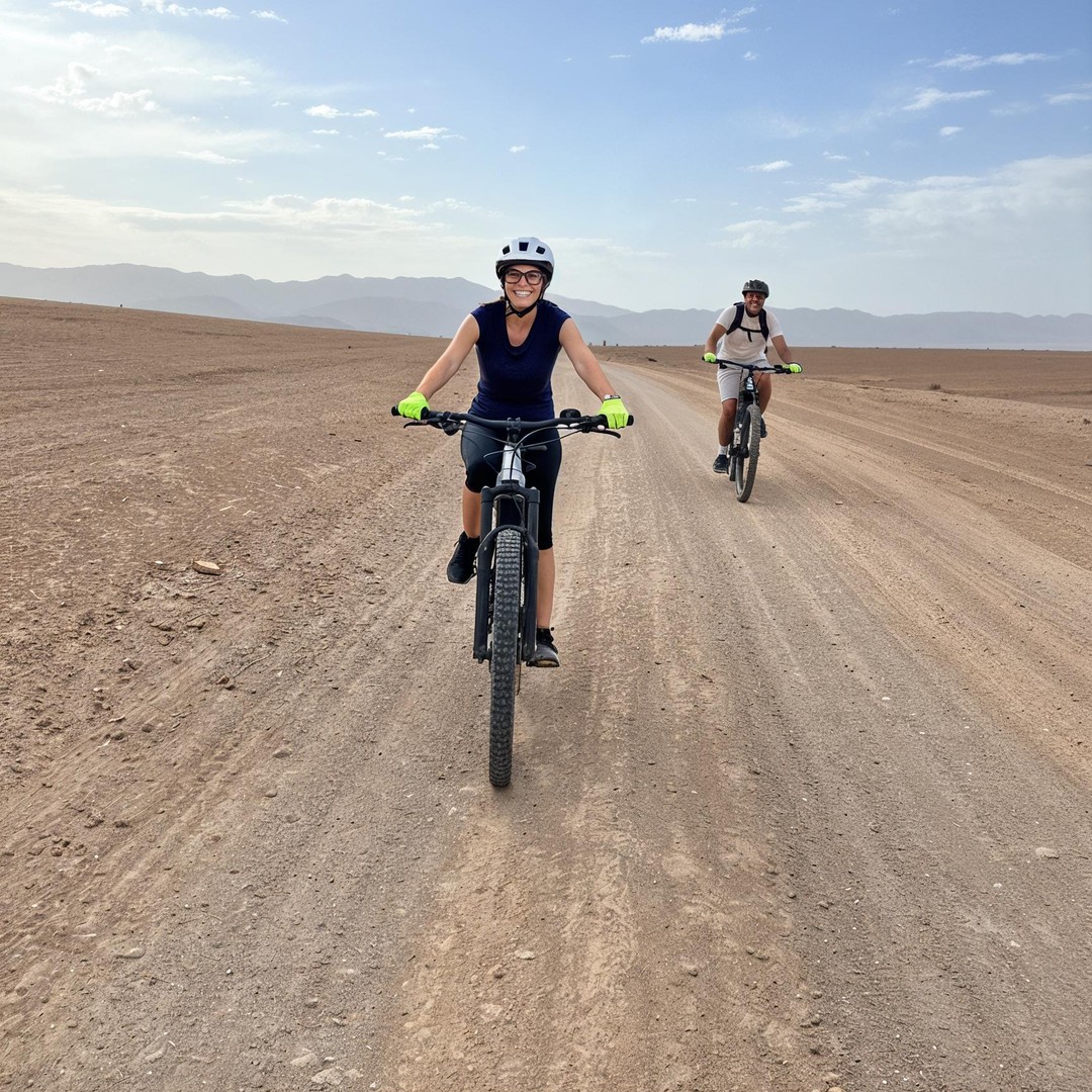 Marrakech : expérience e-bike entre désert d'agafay et lac avec déjeuner - bivouac