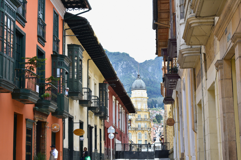 Bogotá: stadshighlights en Guatavita El Dorado-meer dagtourBogotá: hoogtepunten van de stad en Guatavita El Dorado-meer dagtour