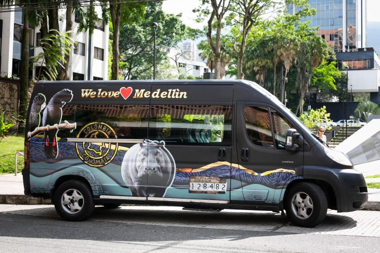 Medellín: Pablo Escobar Tour mit Guide und Transport