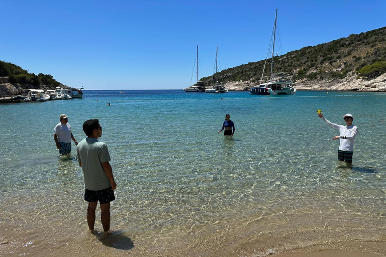 Split: excursión en lancha rápida a la Laguna Azul y las 3 islas (grupo reducido)Split: Excursión en lancha rápida por la Laguna Azul y las 3 Islas - Grupo reducido