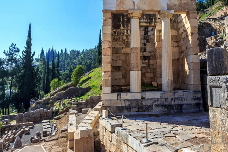 Delphi:Oracle & Ancient Wonders Private Day Tour from Athens