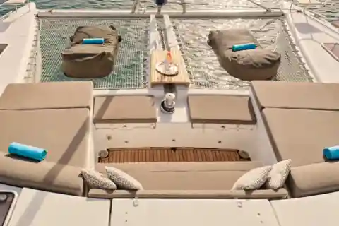Héraklion : Croisière en catamaran au coucher du soleil avec dîner et boissons