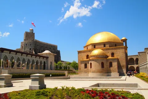 Tbilisi: Vardzia, Rabati and Borjomi Shared Guided Day Trip
