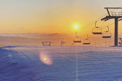 From Tokyo: Mt. Fuji Skiing And Onsen Experience 1-Day Tour Package B:Entry fee+ Ski Lift + Skis + Ski Poles + Ski Boots