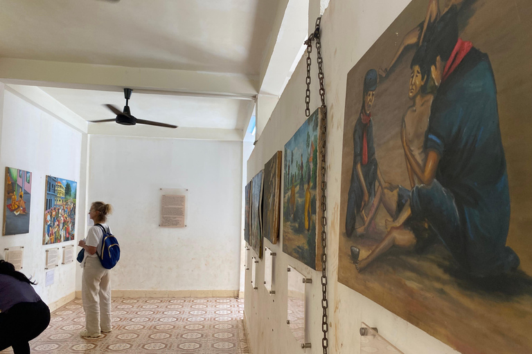 Siem Reap: Angkor Wat & Killing Fields 4-Hour Guided Tour) Option 1: Sunrise & Reflection