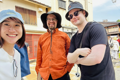 Kanazawa: Morning Geisha District Walk & Local Café