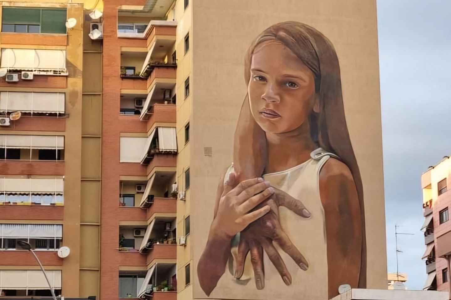 티라나의 모든 것을 보여주는 짧은 도보 여행