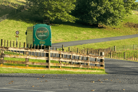 Private Day Tour: Waitomo Glowworms & Hobbiton Movie Set