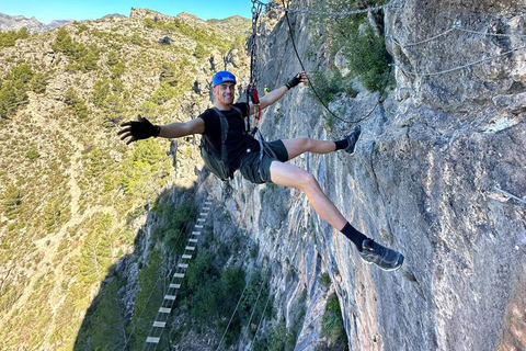 Marxuquera: Via Ferrata La FalconeraMarxuquera: Via Ferrata naar Falconera