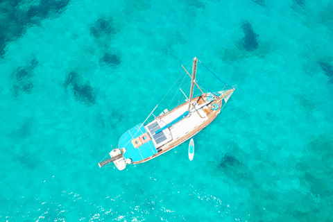 Charter privati esclusivi per la laguna blu di Comino