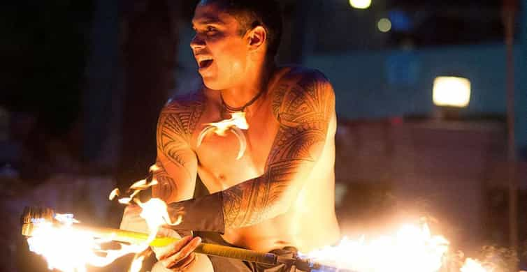 Orlando: Polynesian Fire Luau with Dinner and Live Show | GetYourGuide