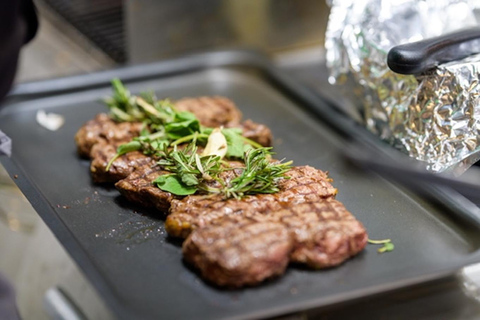 Rzym: Rzymska restauracja z jedzeniem i winemMenu Gold (3 dania)