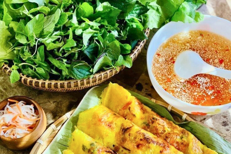 Da Nang : marché matinal et circuit en scooter avec petit-déjeunerDa Nang : Visite guidée du marché matinal et petit-déjeuner en scooter