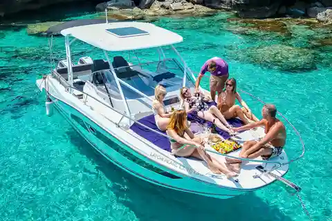 Latchi : Location de bateau privé sur Latchi Pearl