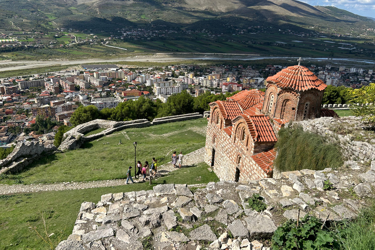 Von der Küste zu den Bergen: Albaniens Sieben-Städte-Tour