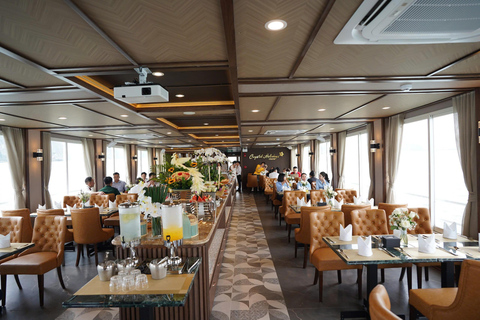 Hanoi: Bai Tu Long Bay Luxury Day Cruise with Lunch & Kayak