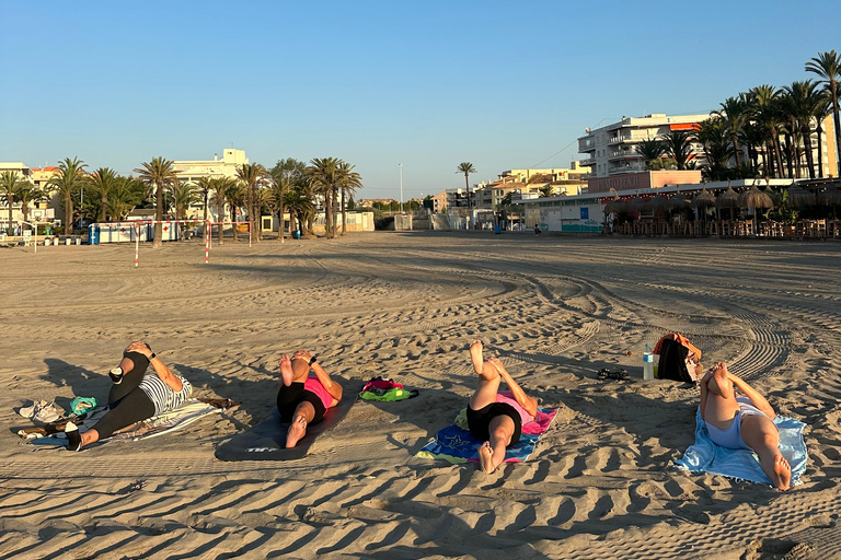 Alicante: Beach Yoga Class at Playa del Postiguet (English)