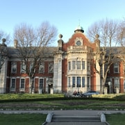 Dublin Walking Tour: Houses of Guinness