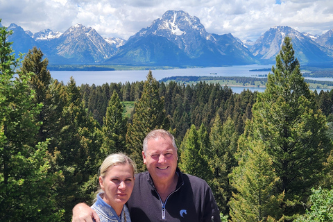 Jackson: Grand Teton & Yellowstone Private Van Tour