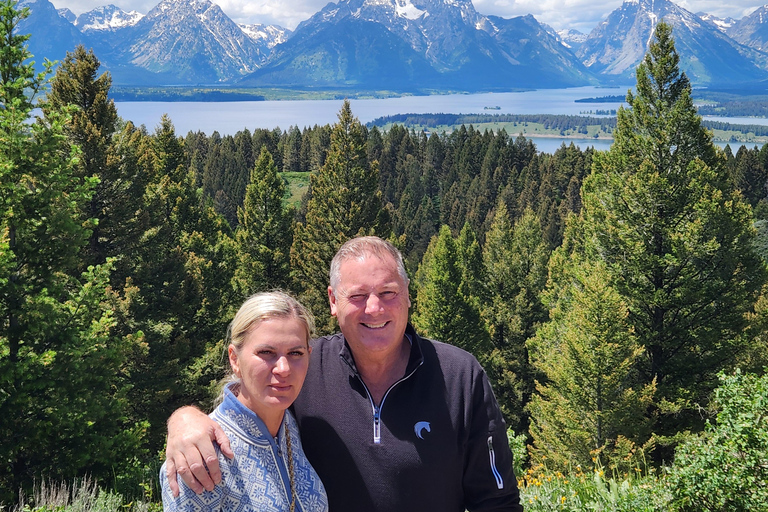 Jackson: Grand Teton & Yellowstone Private Van Tour