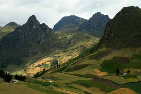 Quito: Otavalo, Cotacachi & Cuicocha Private Day Tour