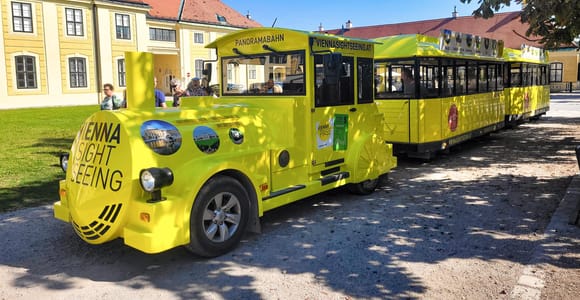 Vienna: Panorama Train Tickets to explore Schönbrunn Palace