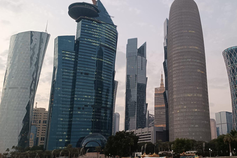 From Doha Airport: Private Guided City Tour
