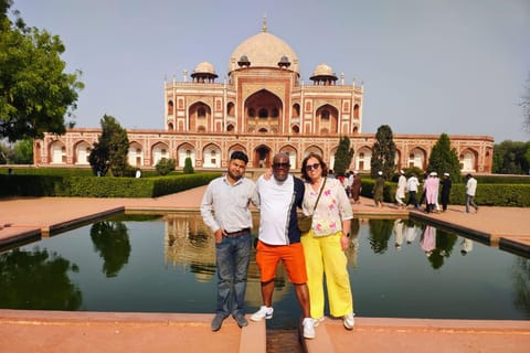 Delhi: Skip-the-Line Humayun's Tomb Tour with Hotel Pick Up