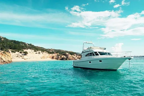 Palau or La Maddalena: mini yacht tour in the archipelago