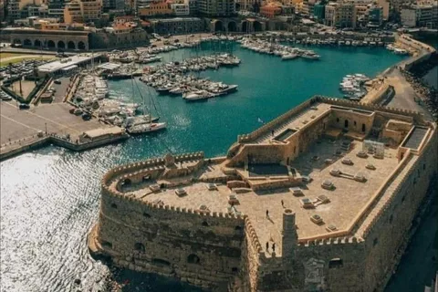Au départ de Réthymnon : Excursion au PALAIS DE KNOSSOS et à la VILLE D'HERAKLION