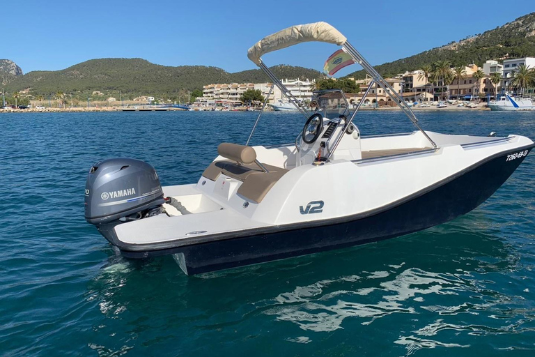 Barcelona: No license needed Boat Rental 4h Boat Rental up to 6 people