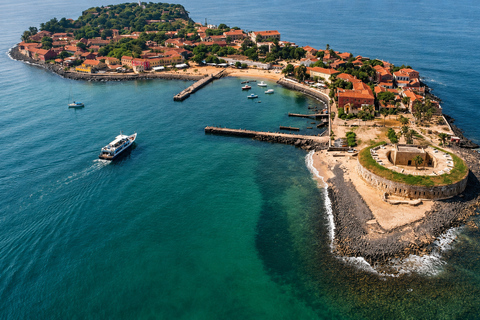 Dakar: Gorée Island and Lac Rose with dugout canoe and ATV Dakar: Gorée Island and Pink Lake with canoe and ATV
