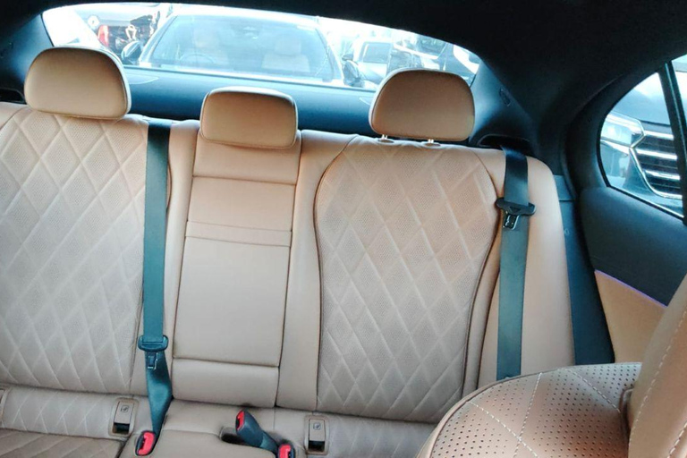 From Bellagio center : Private 1-Way Transfer to Milan City Sedan From Bellagio center : Private 1-Way Transfer to Milan