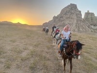 Göreme/Uçhisar, Love Valley Sunset Horseback Riding Tour - Housity