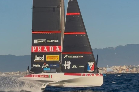 Naples Special America's Cup from the Sea: Experience the Races from the Sea Naples America's Cup special from the sea: Experience the regattas from the sea